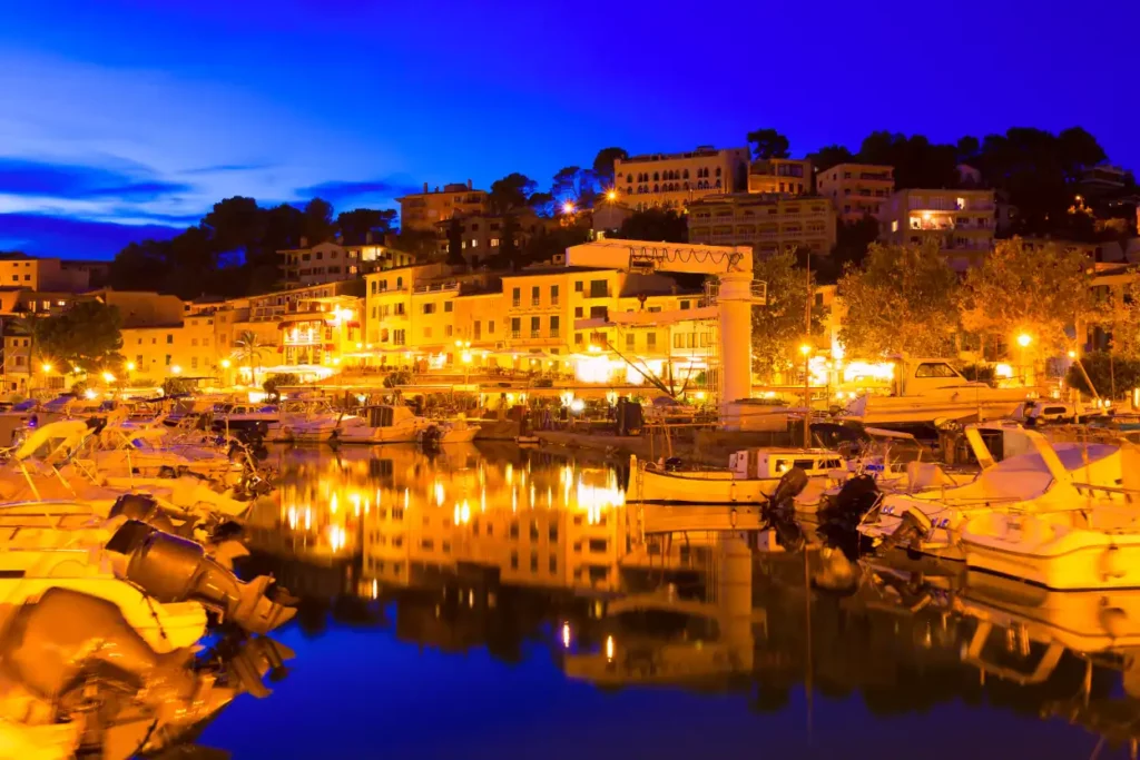 Port de Sóller bei Sonnenuntergang